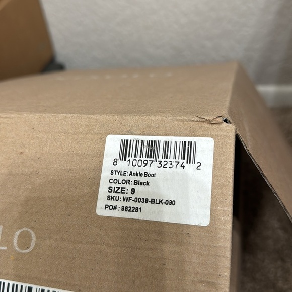 Nisolo Classic Black Leather Booties Size 9 - Picture 10 of 10